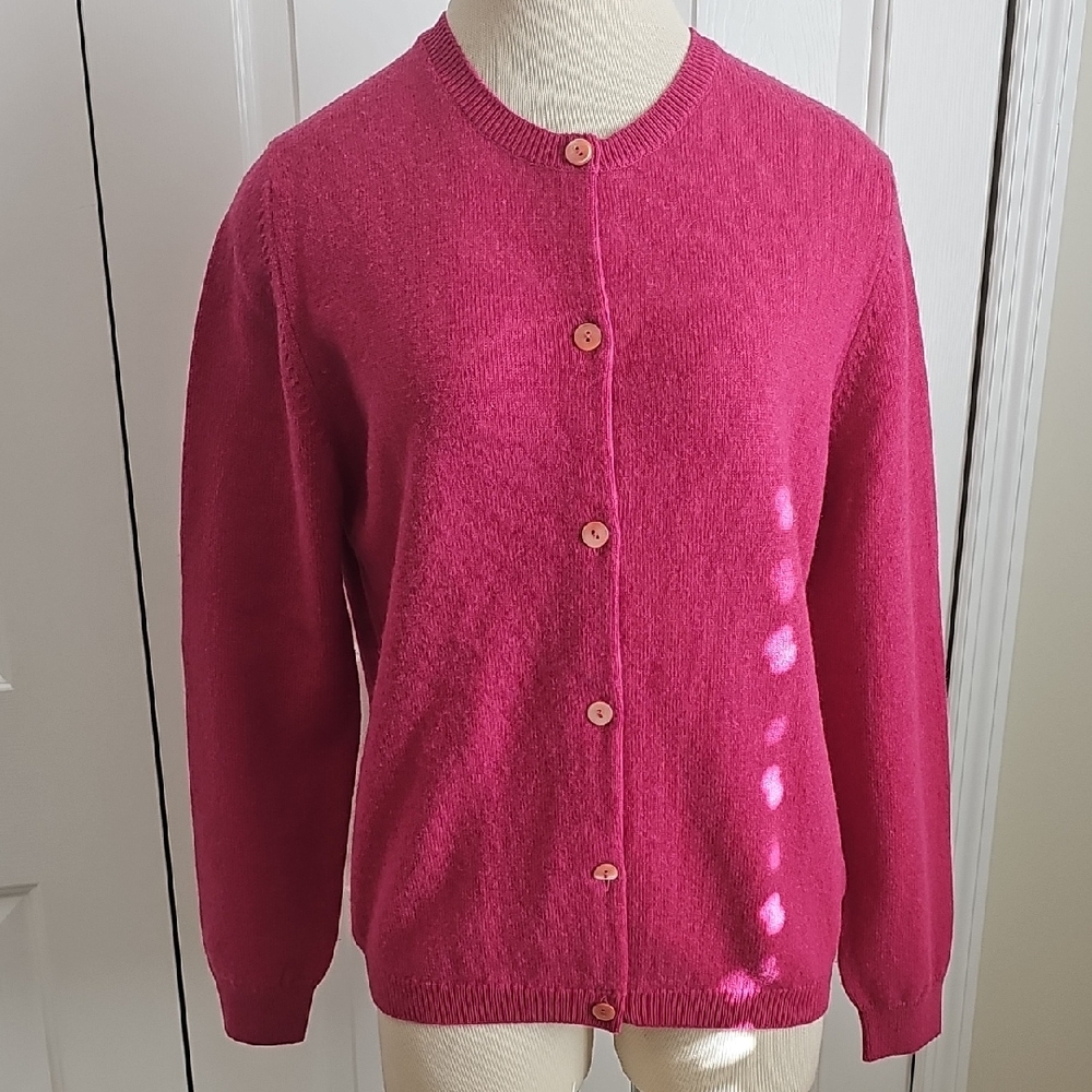 Johnstons Of Elgin Wool Women's Pink‎ Cardigan Sweater. Made In Scotland.